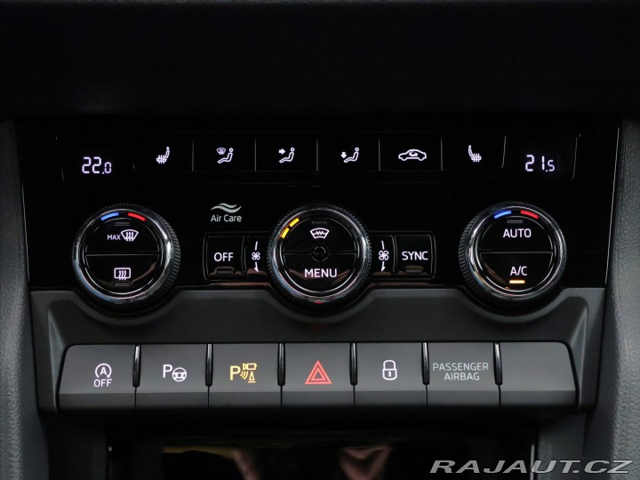 Škoda Karoq 2,0 TDI Sportline 4x4 DSG 2025