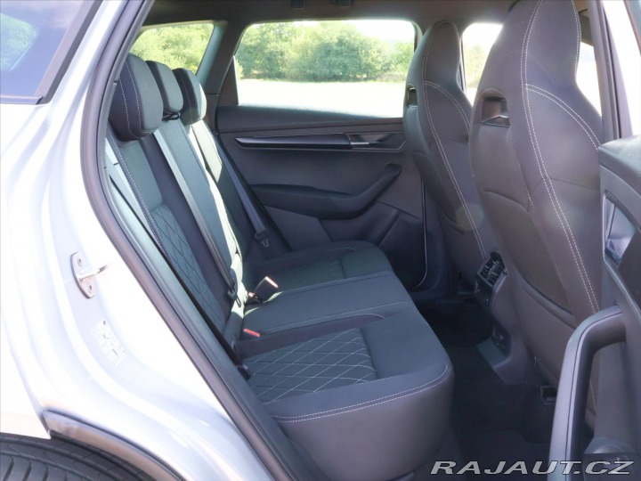 Škoda Karoq 2,0 2.0 TDI Sportline 4x4 2025