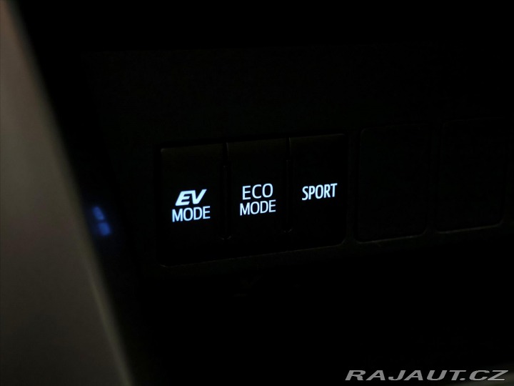 Toyota RAV4 2,5 HEV 114kW Executive 4 2018