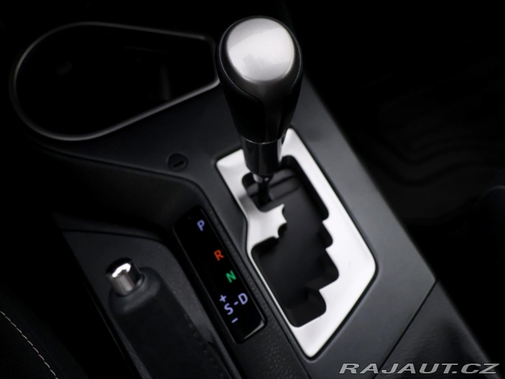 Toyota RAV4 2,5 HEV 114kW Executive 4 2018