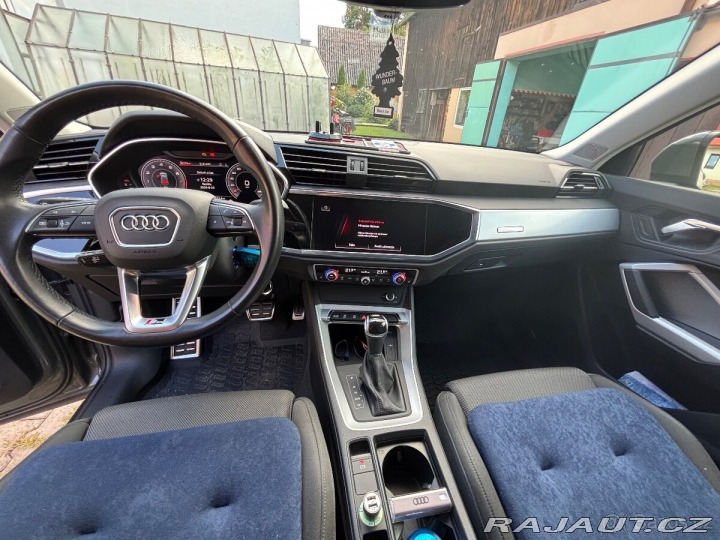 Audi Q3 1,5 S-Line TFSi 2021