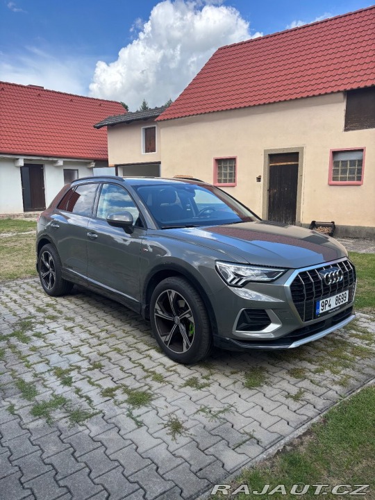 Audi Q3 1,5 S-Line TFSi 2021