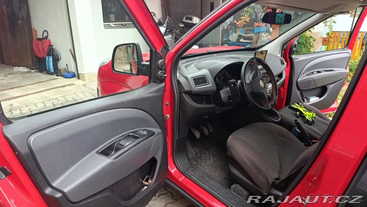 Fiat Dobló 1,6   DOBLO CARGO COMBI J 2014
