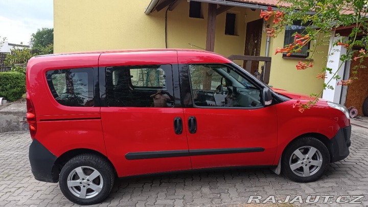 Fiat Dobló 1,6   DOBLO CARGO COMBI J 2014