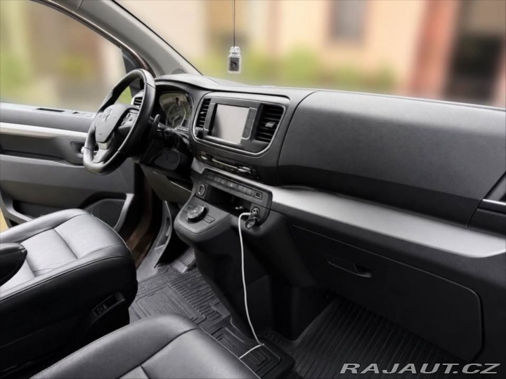 Toyota ProAce Verso 2,0 l2 vip, top stav a 1800