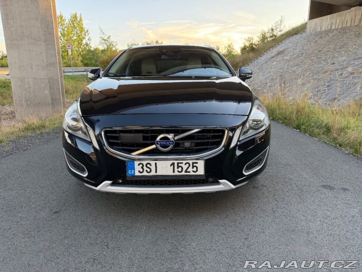 Volvo V60 2,4 D5 AWD 158kw 2011