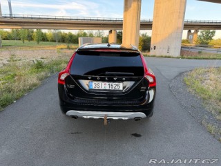 Volvo V60 2,4 D5 AWD 158kw 2011