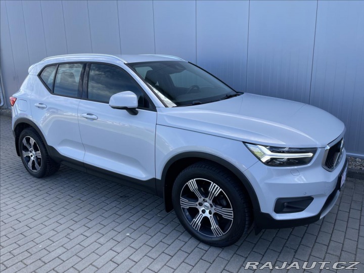 Volvo XC40 2,0 D3 Drive-E MOMENTUM P 2020