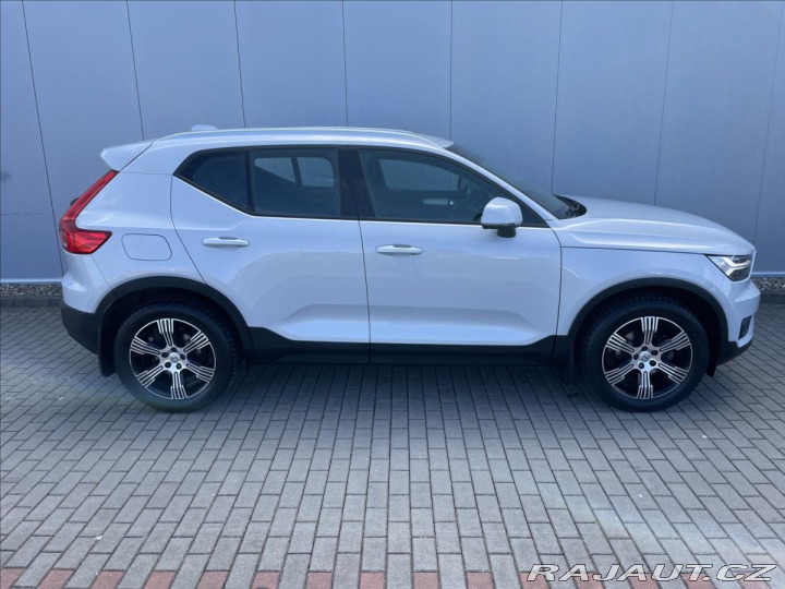 Volvo XC40 2,0 D3 Drive-E MOMENTUM P 2020