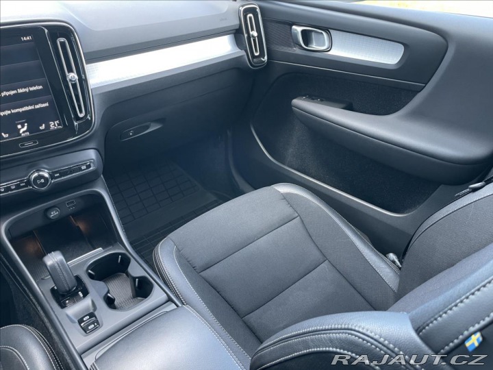 Volvo XC40 2,0 D3 Drive-E MOMENTUM P 2020