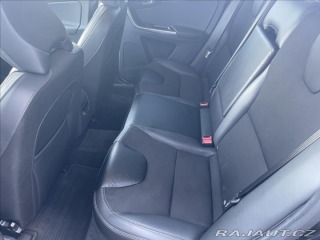Volvo XC60 2,4 D4 AWD MOMENTUM 2015