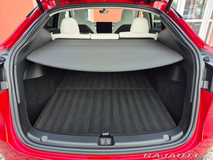 Tesla Model Y Dual Motor 378 kW SOH 93, 2022