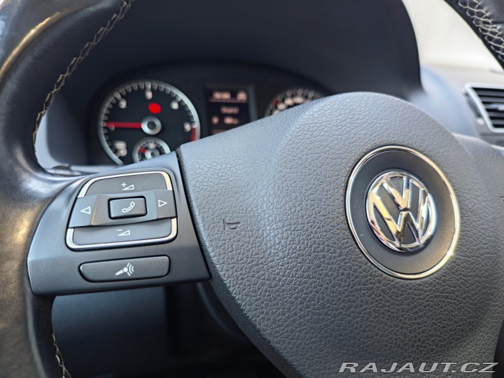 Volkswagen Touran 2.0 TDi Life 7 Míst Panor 2013