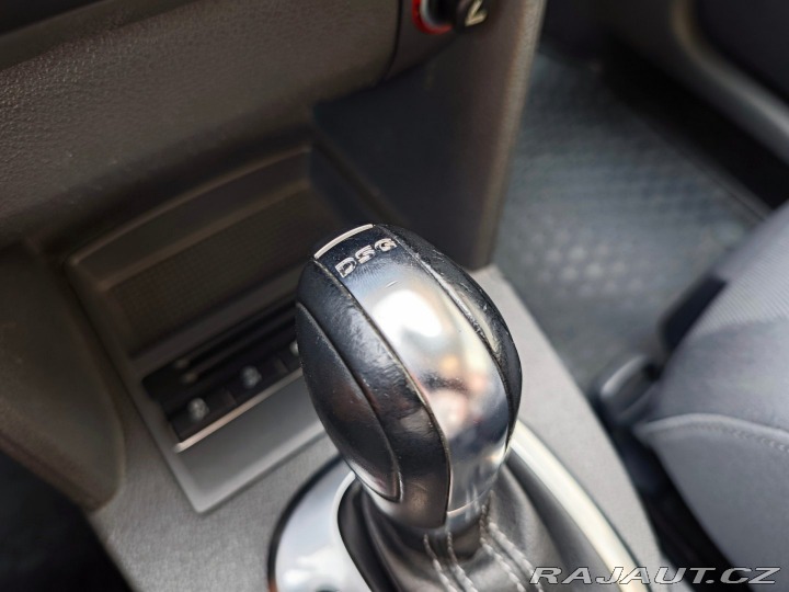 Volkswagen Touran 2.0 TDi Life 7 Míst Panor 2013