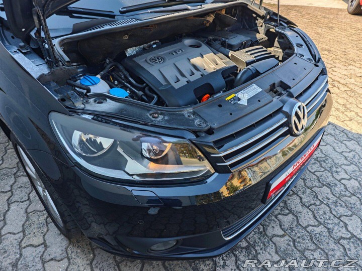 Volkswagen Touran 2.0 TDi Life 7 Míst Panor 2013