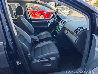 Volkswagen Touran 2.0 TDi Life 7 Míst Panor 2013