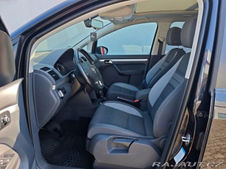 Volkswagen Touran 2.0 TDi Life 7 Míst Panor 2013