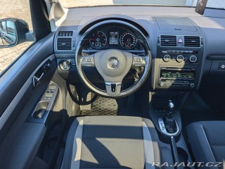 Volkswagen Touran 2.0 TDi Life 7 Míst Panor 2013