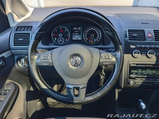Volkswagen Touran 2.0 TDi Life 7 Míst Panor 2013
