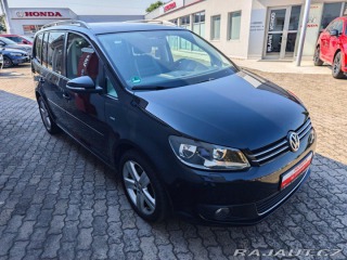 Volkswagen Touran 2.0 TDi Life 7 Míst Panor 2013