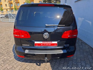Volkswagen Touran 2.0 TDi Life 7 Míst Panor 2013