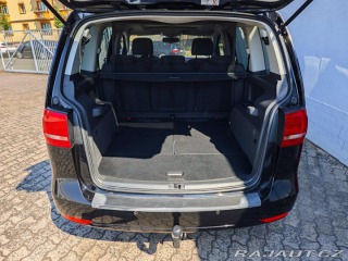 Volkswagen Touran 2.0 TDi Life 7 Míst Panor 2013