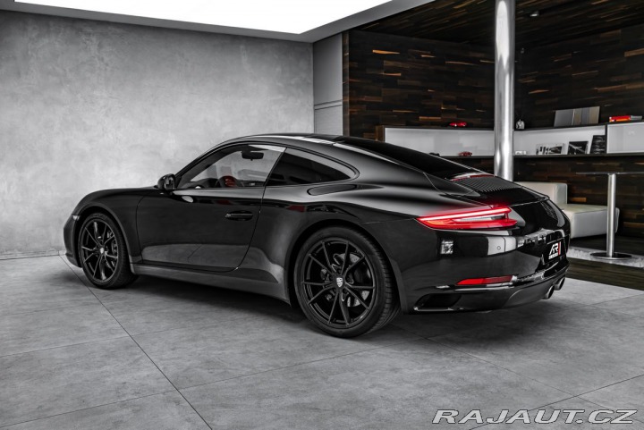 Porsche 911 Carrera 991 Sport Chrono 2018