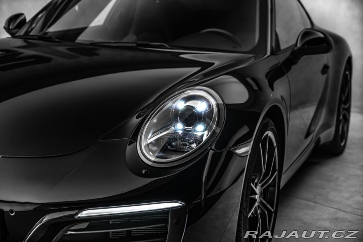 Porsche 911 Carrera 991 Sport Chrono 2018