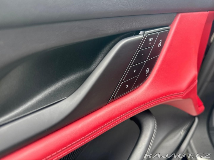 Porsche Taycan Turbo Sport Turismo 2022