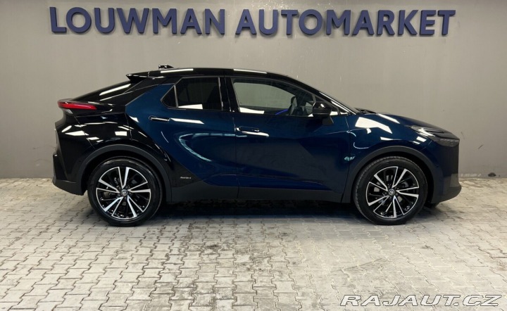 Toyota C-HR 2,0 HYBRID AT AWD EXECUTI 2025