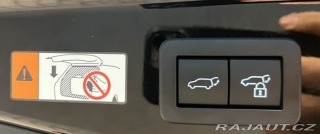 Toyota C-HR 2,0 HYBRID AT AWD EXECUTI 2025