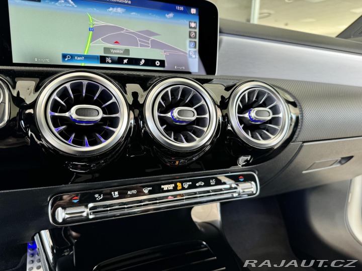 Mercedes-Benz CLA 200 Aut 120kW*AMG*MAX.VÝB 2020