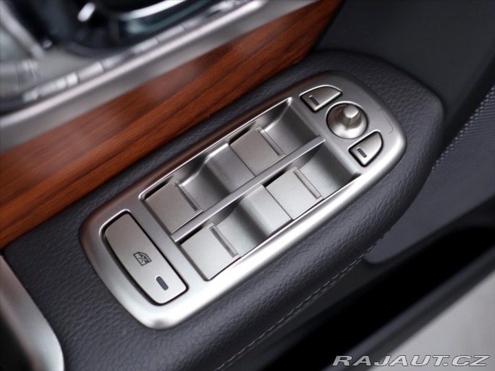Jaguar XF 3,0 D 155kW Luxury 2011
