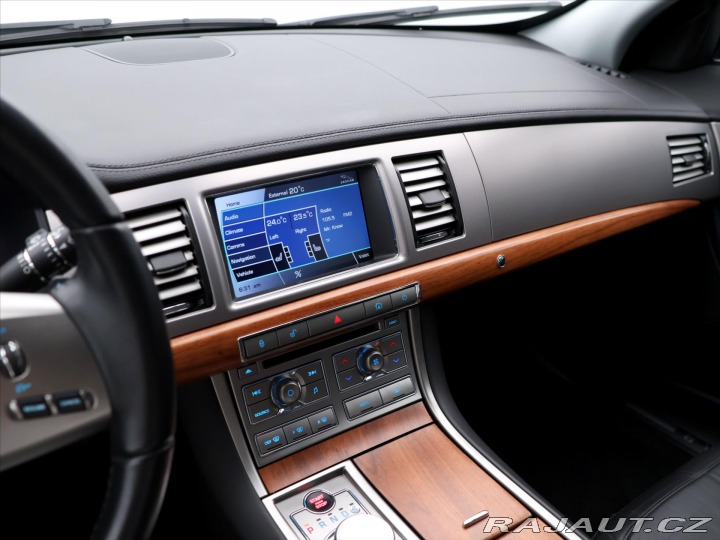 Jaguar XF 3,0 D 155kW Luxury 2011