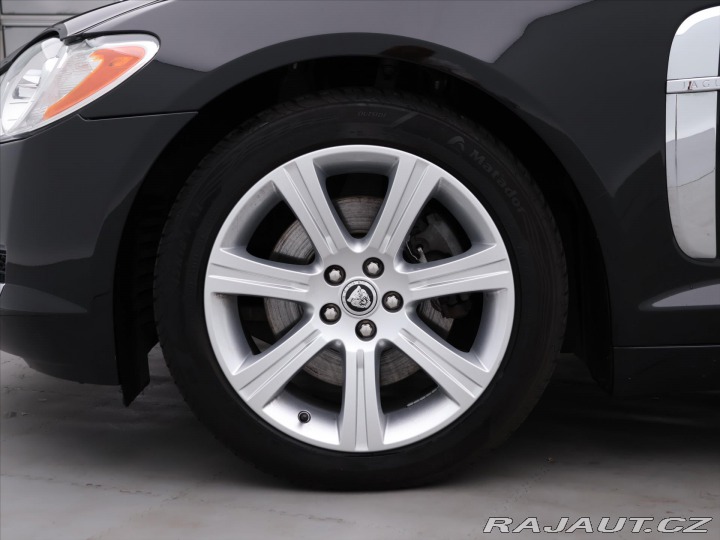 Jaguar XF 3,0 D 155kW Luxury 2011