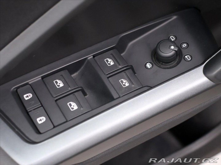 Audi Q3 2,0 35TDI  S-tronic CZ S- 2019