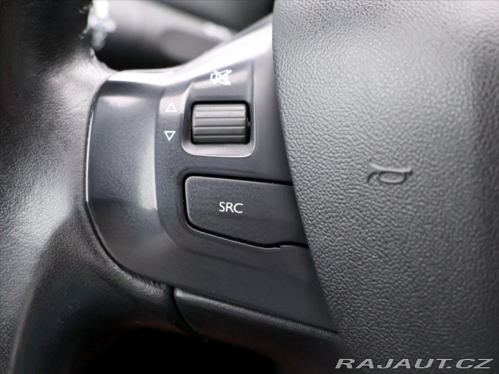 Peugeot 2008 1,2 PureTech 61kW Allure 2019