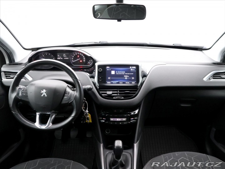 Peugeot 2008 1,2 PureTech 61kW Allure 2019