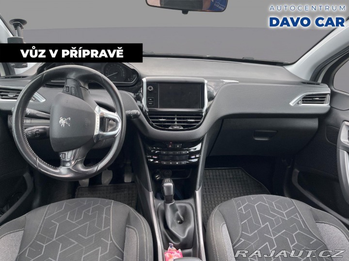Peugeot 2008 1,2 PureTech 61kW Allure 2019