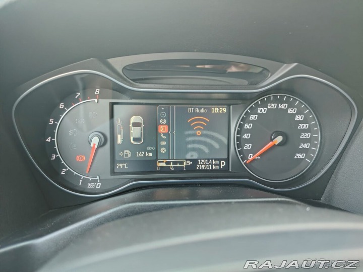 Ford Mondeo 2,0   benzín ecoboost 176 2011
