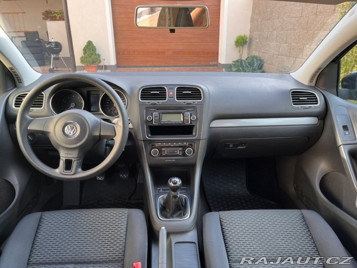 Volkswagen Golf 1,4   6 / MPI / 59KW / Ma 2021