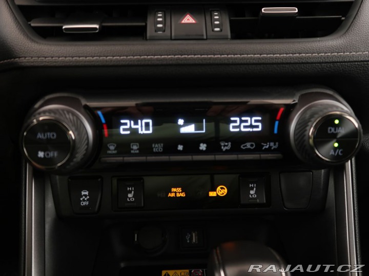 Toyota RAV4 2.5HEV,4X4,GR-SPORT,CZ,1M 2025