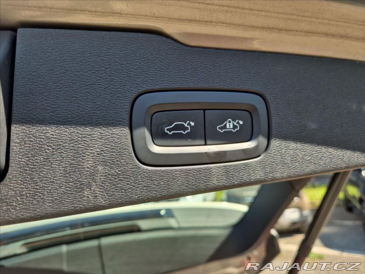 Volvo V60 2,0 D4 AWD Cross Country 2021