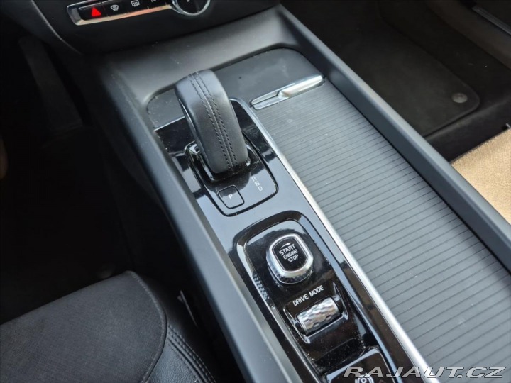 Volvo V60 2,0 D4 AWD Cross Country 2021