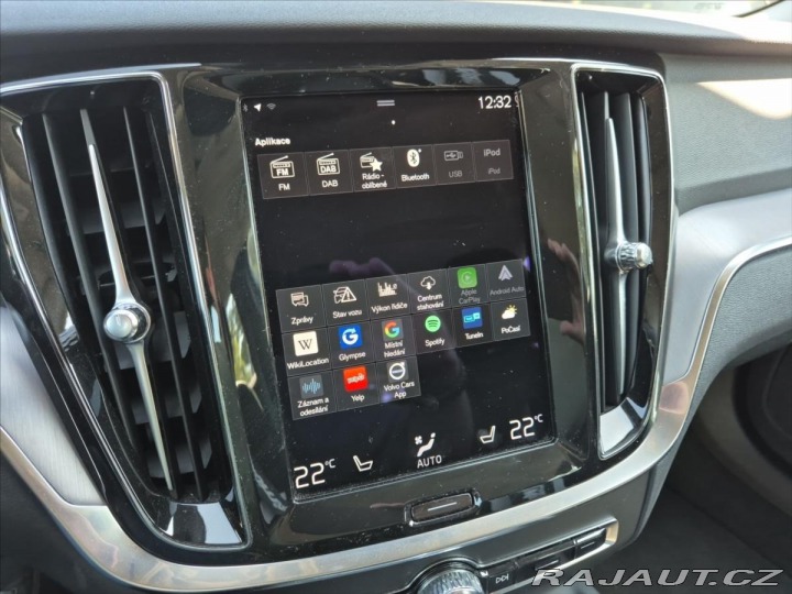 Volvo V60 2,0 D4 AWD Cross Country 2021
