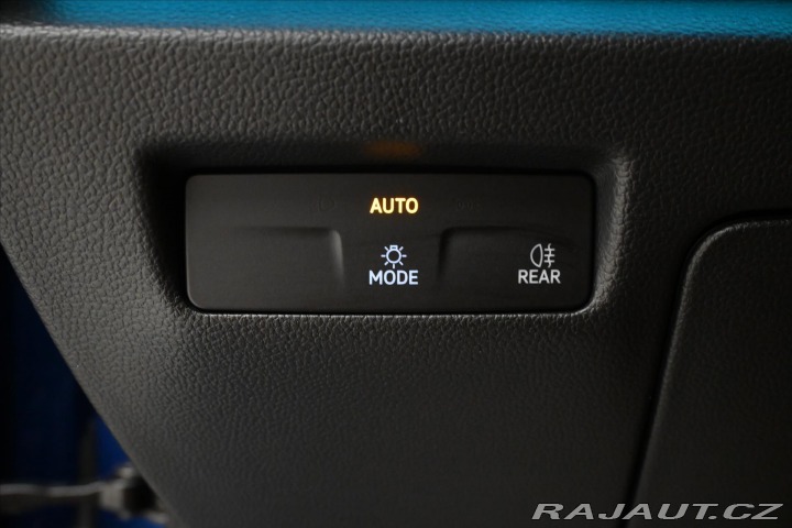 Volkswagen Passat 2,0 TDI 110 kW DSG Busine 2024
