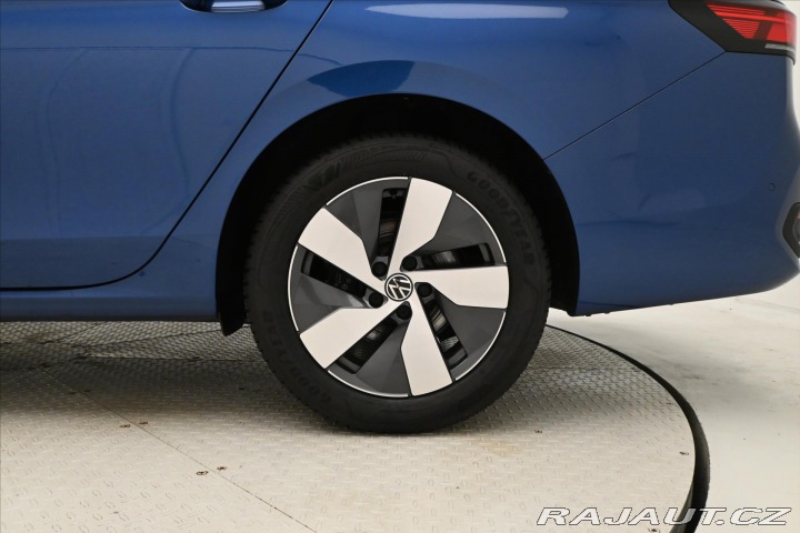 Volkswagen Passat 2,0 TDI 110 kW DSG Busine 2024