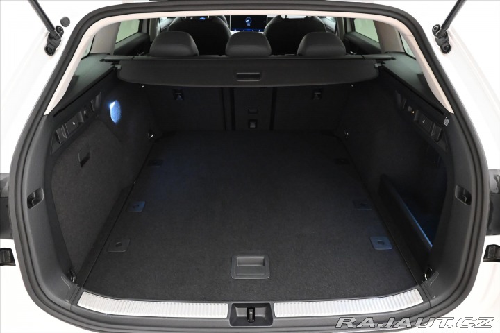 Volkswagen Passat 2,0 TDI 110 kW DSG Busine 2024
