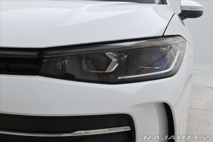 Volkswagen Passat 2,0 TDI 110 kW DSG Busine 2024