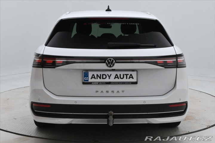Volkswagen Passat 2,0 TDI 110 kW DSG Busine 2024